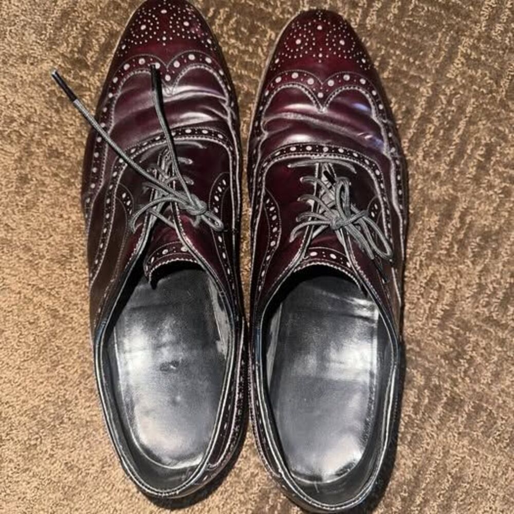 Johnston & Murphy Leather Wingtip Oxfords (Fits Size 11)
